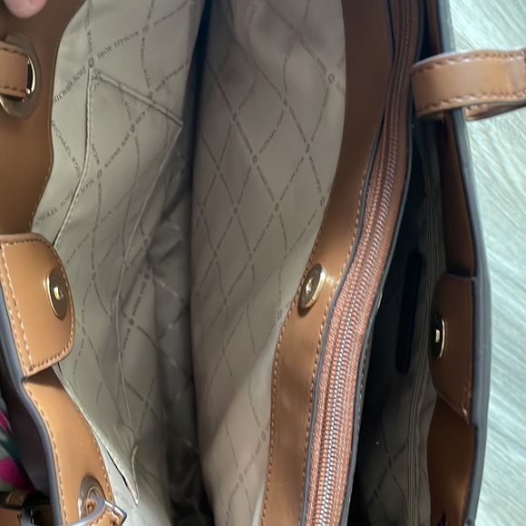 NWOT Michael Kors Large Commuter Bag Brown and wallet - Picture 15 of 17